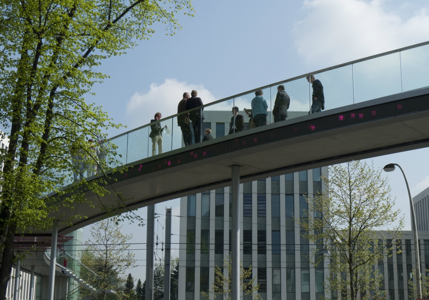 Bonn: Telekom-Brücke (Schlaich, Bergermann + Partner 2010, Lichtinstallation: LKL 2010)